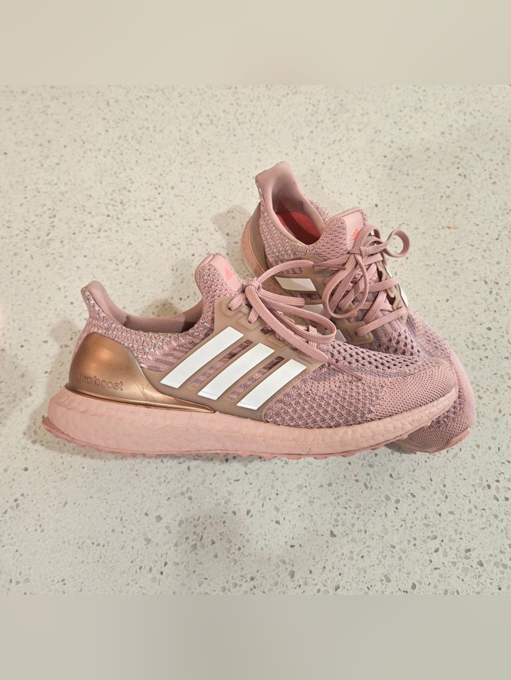 Adidas Ultraboost 5.0 DNA Athletic Running Shoes/Sneakers Mauve/Pink Sz.8 EUC!